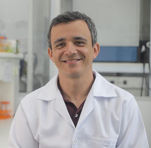 Prof. Dr. Felipe Roberti Teixeira 